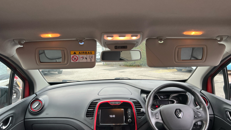 Renault Captur 1.2 TCE Signature Nav 5dr Auto Petrol Hatchback